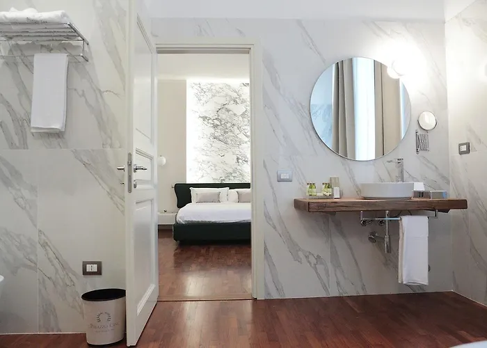 Palazzo Cini Luxury In Couette-café Pise