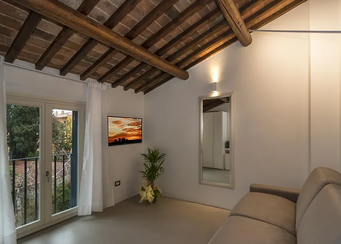 Palazzo Cini Luxury In Couette-café