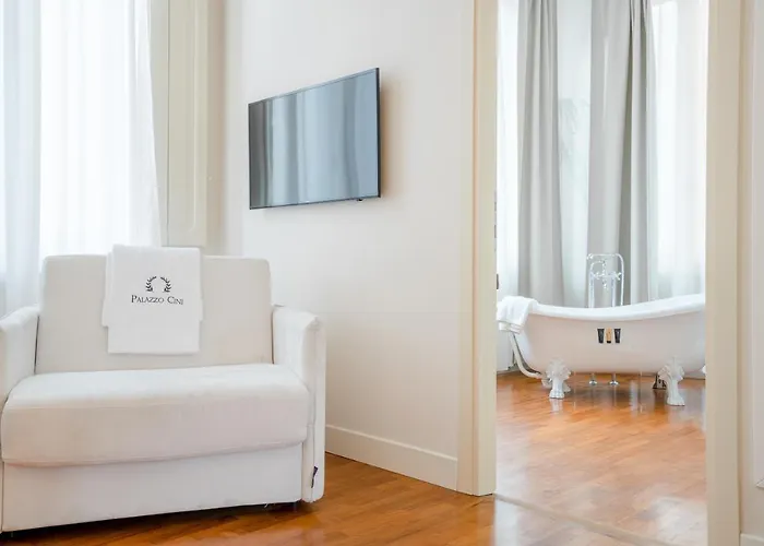 Palazzo Cini Luxury In Couette-café