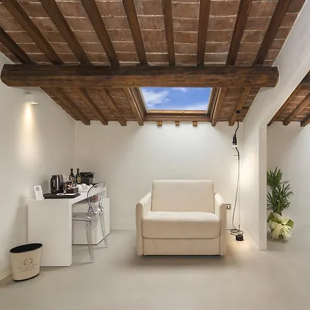 Palazzo Cini Luxury In Bed & Breakfast 3*