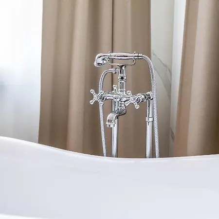 Palazzo Cini Luxury In Alojamento de Acomodação e Pequeno-almoço 3*