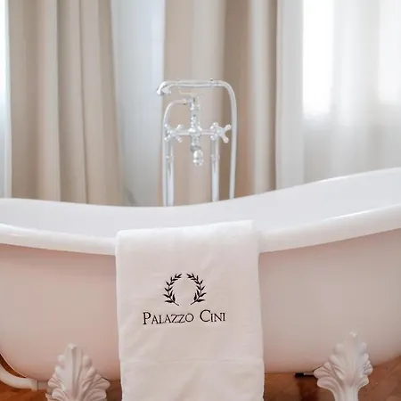 Palazzo Cini Luxury In Bed & Breakfast