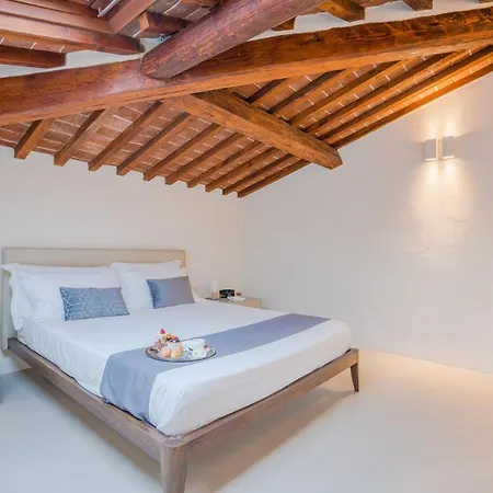 Bed & Breakfast Palazzo Cini Luxury In Pisa